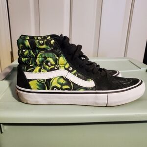 Vans Supreme SK8-HI Skull Pile. Size 9.5. Color Green. Worn Minimally.